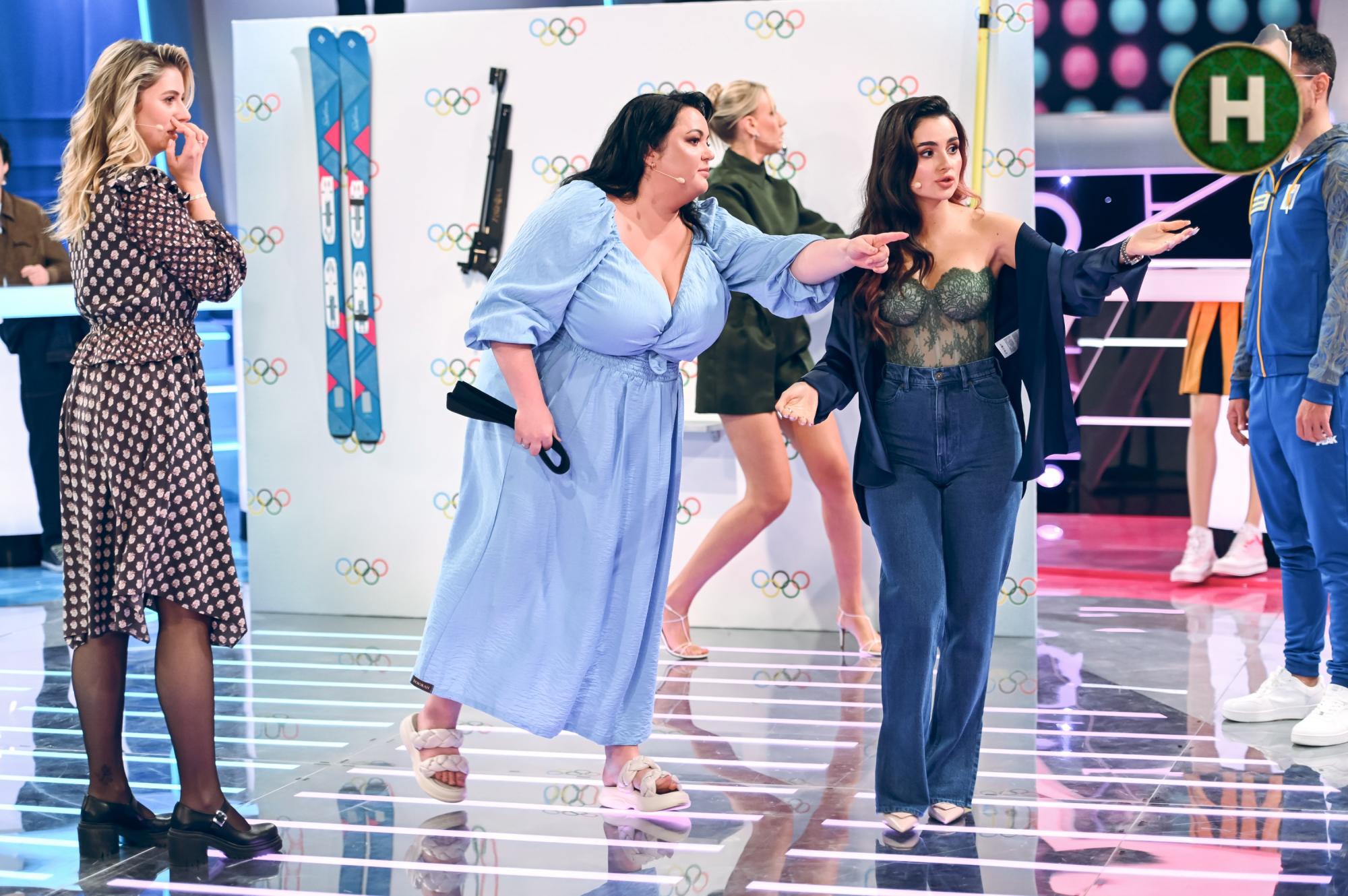 "Скільки чоловіків закохувались у свою викладачку?" Цікаві статистичні факти із шоу "Хто зверху?"