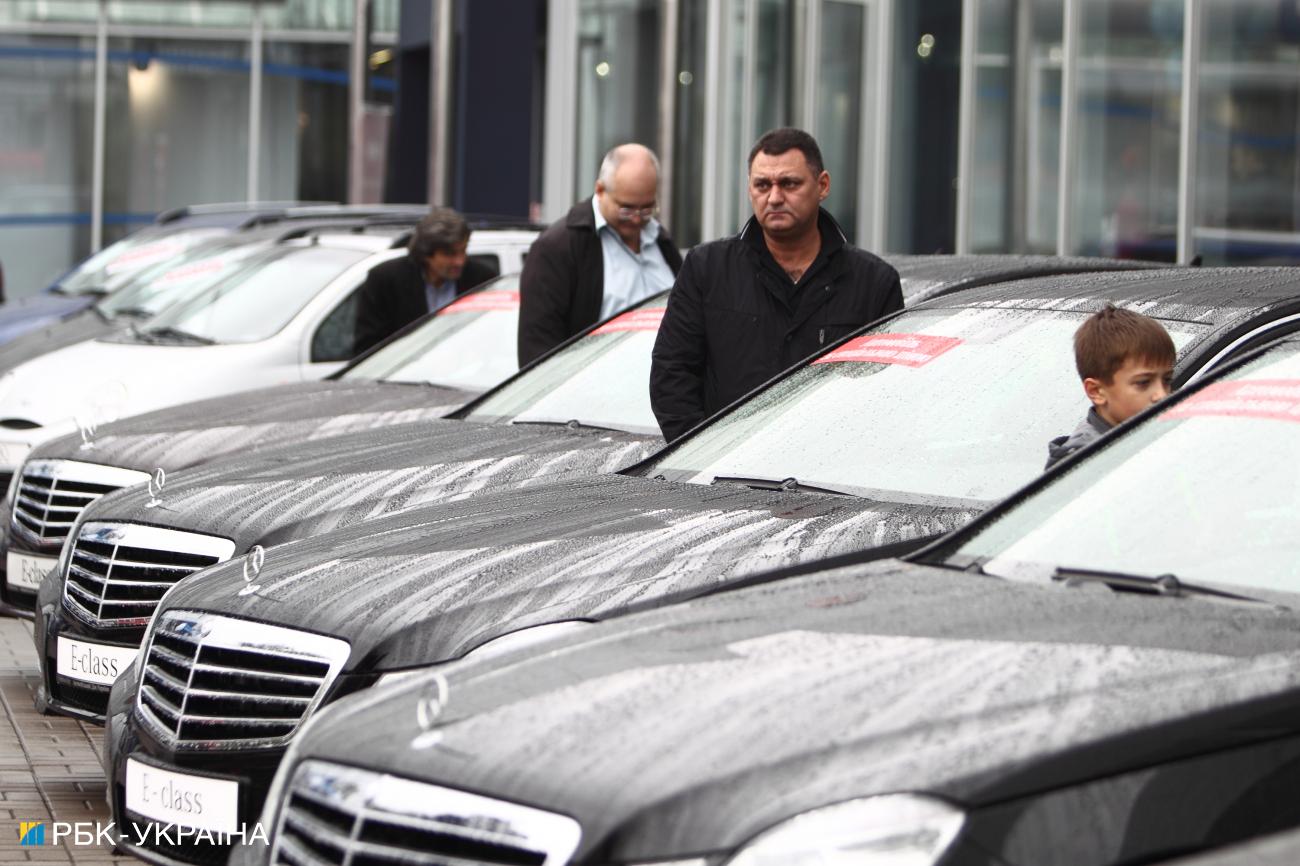 Нові авто та нерухомість. За яке майно в Україні треба сплатити податок на розкіш