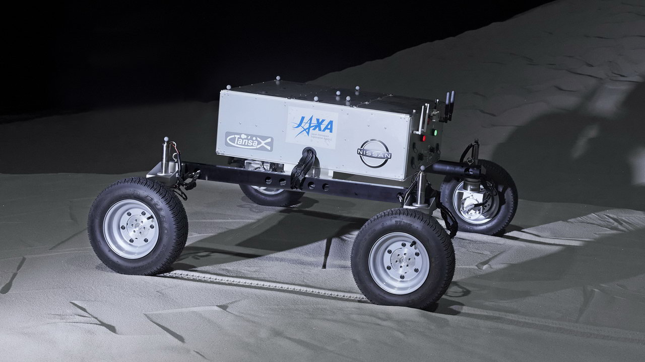Кросовер Nissan Ariya поділиться технологіями з космічним ровером, але сам на Місяць не полетить