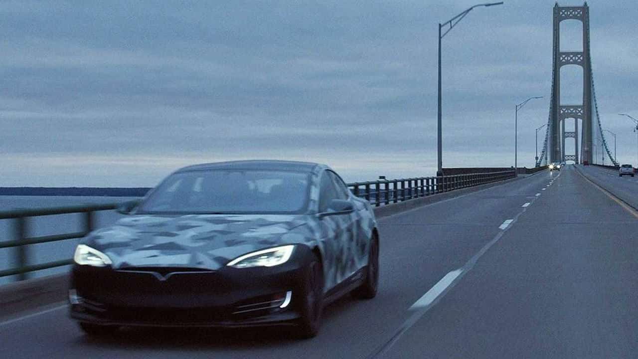 Tesla с запасом хода 1200 км, рост украинского авторынка на 21% в 2021 году. Главное из мира авто