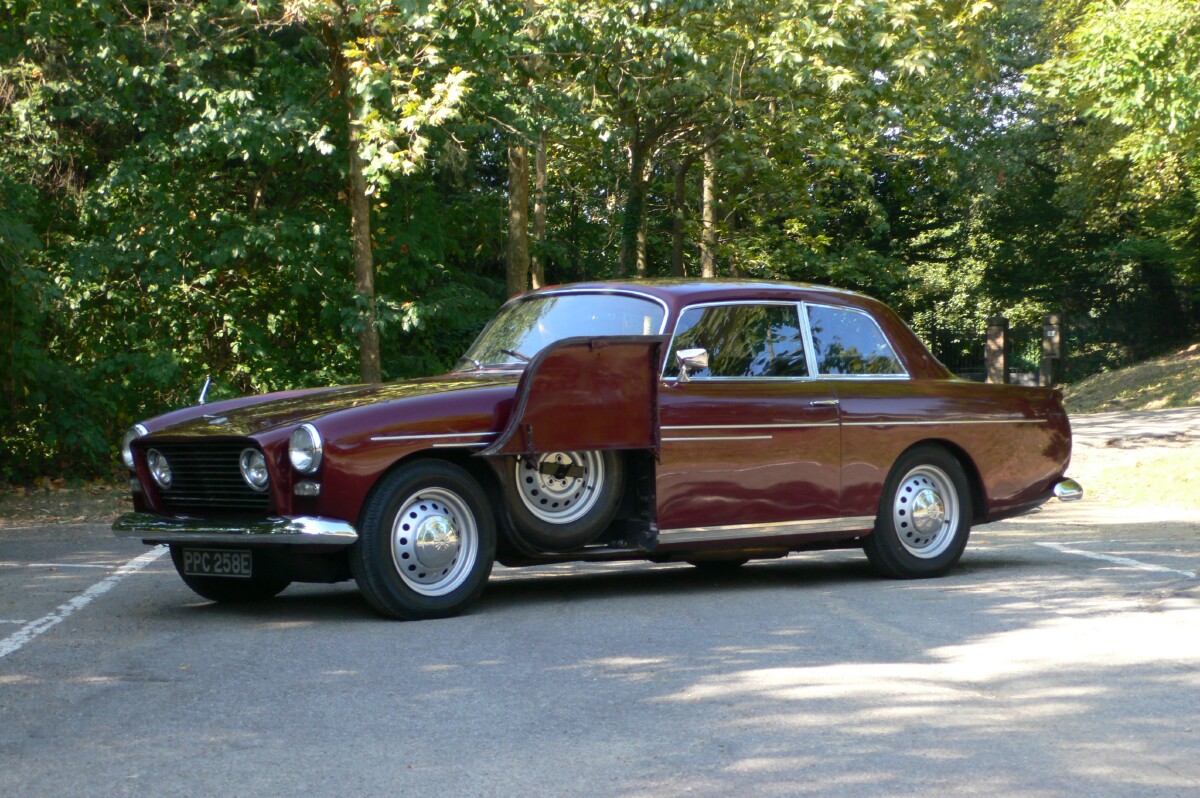 В салоне, под полом, в моторном отсеке: автомобили, у которых вы не сможете найти запасное колесо