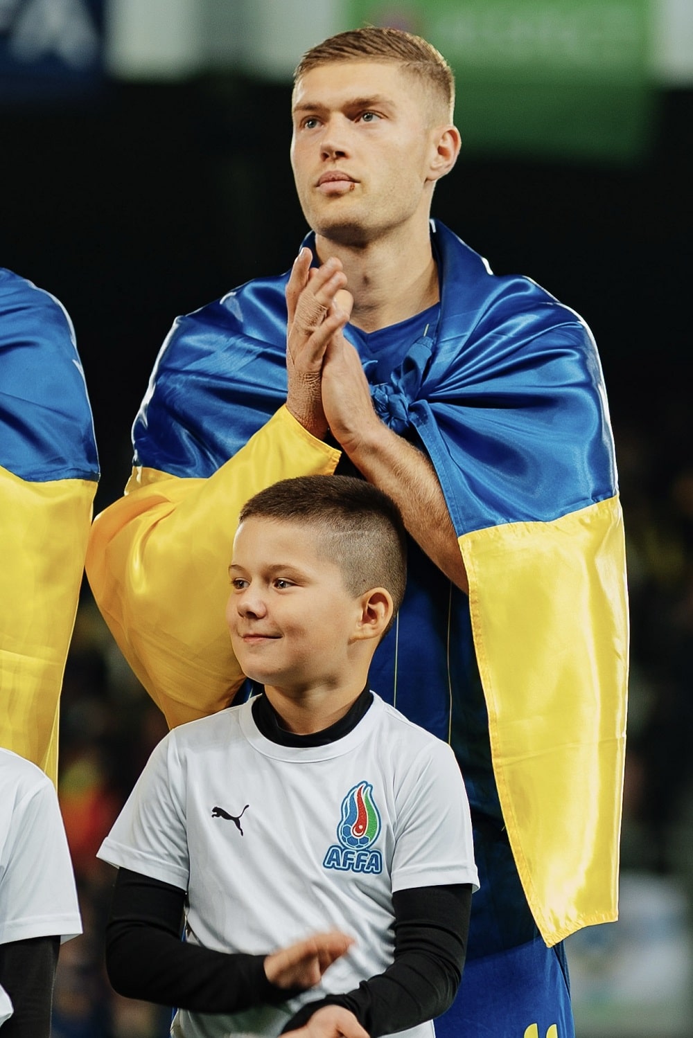 Дети военных из центров RECOVERY вывели сборные Украины и Азербайджана на матч