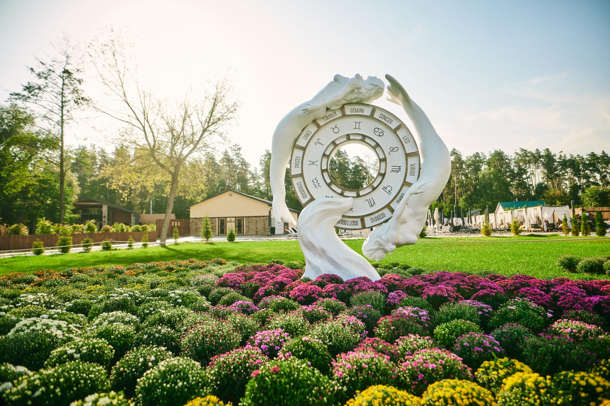 Під Києвом відкрилася фантастична виставка квітів: як туди потрапити з сім'єю