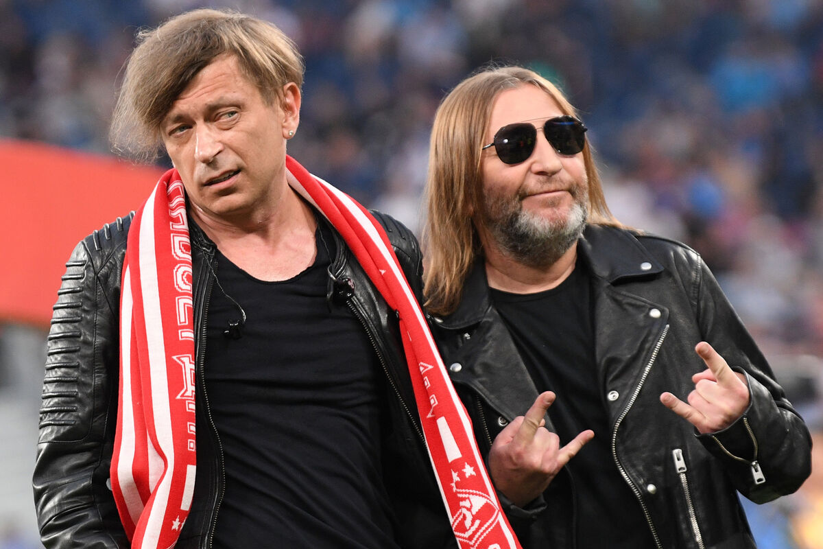 Участников "Би-2" арестовали в Таиланде за поддержку ВСУ. Могут ли их выслать в РФ и посадить?