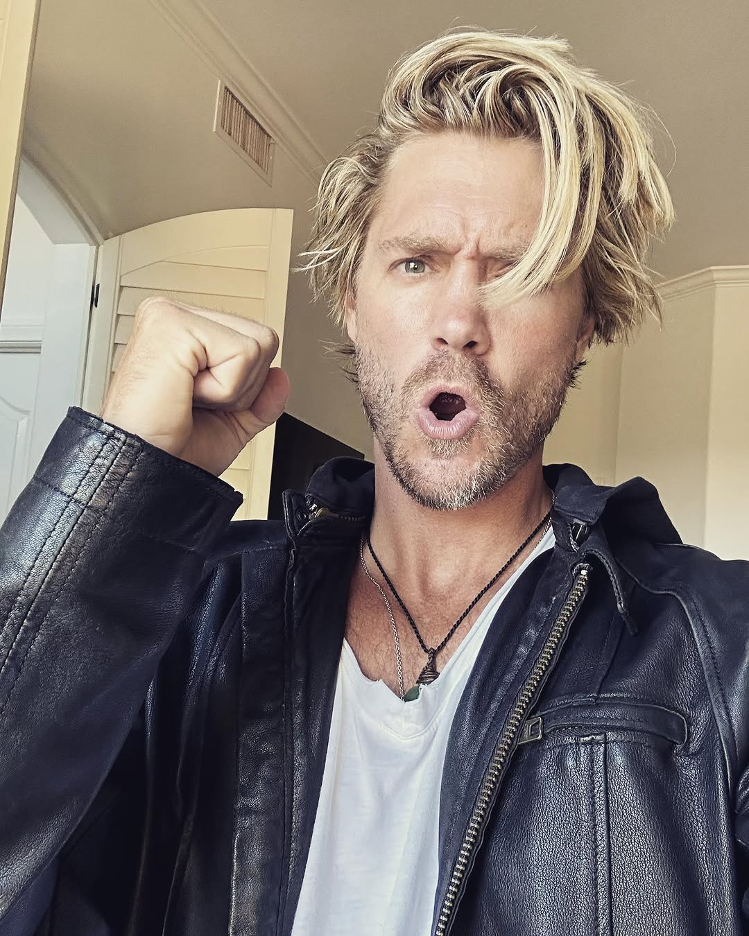 Красунчик Джейк з "Шаленої п’ятниці": як сьогодні виглядає актор