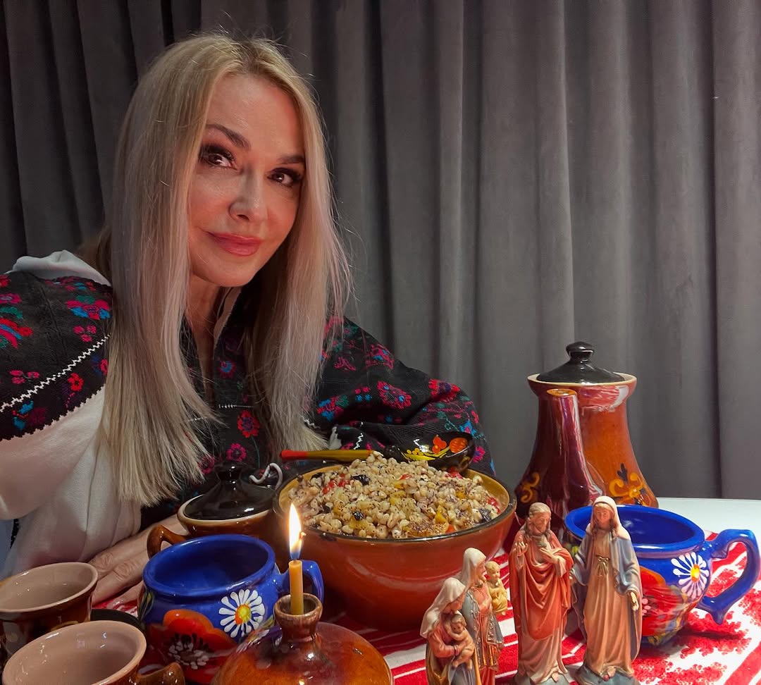 "Миру нам усім". Осадча, Сумська та інші зірки зворушливо привітали українців із Різдвом