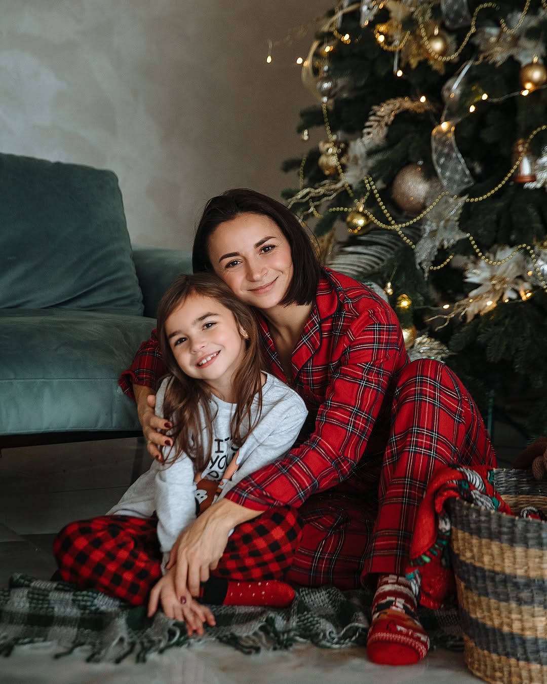 "Миру нам усім". Осадча, Сумська та інші зірки зворушливо привітали українців із Різдвом