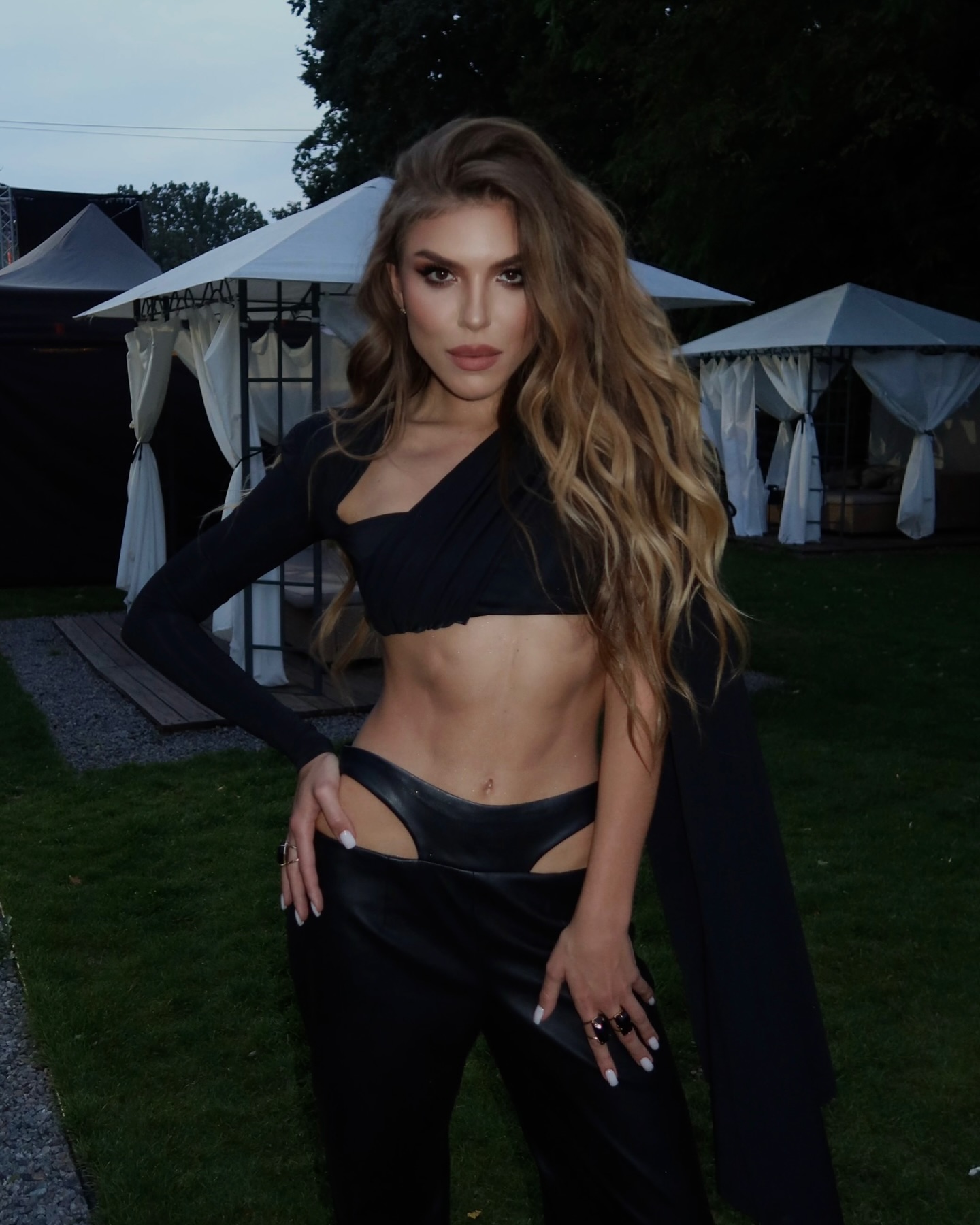 Известная певица ответила, что на самом деле ее объединяет с Потапом