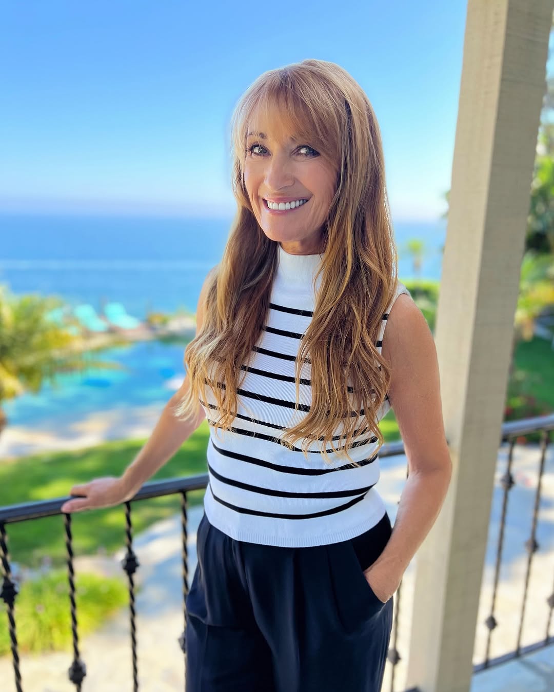 Мікаела з серіалу "Доктор Квін": як виглядає і чим займається акторка