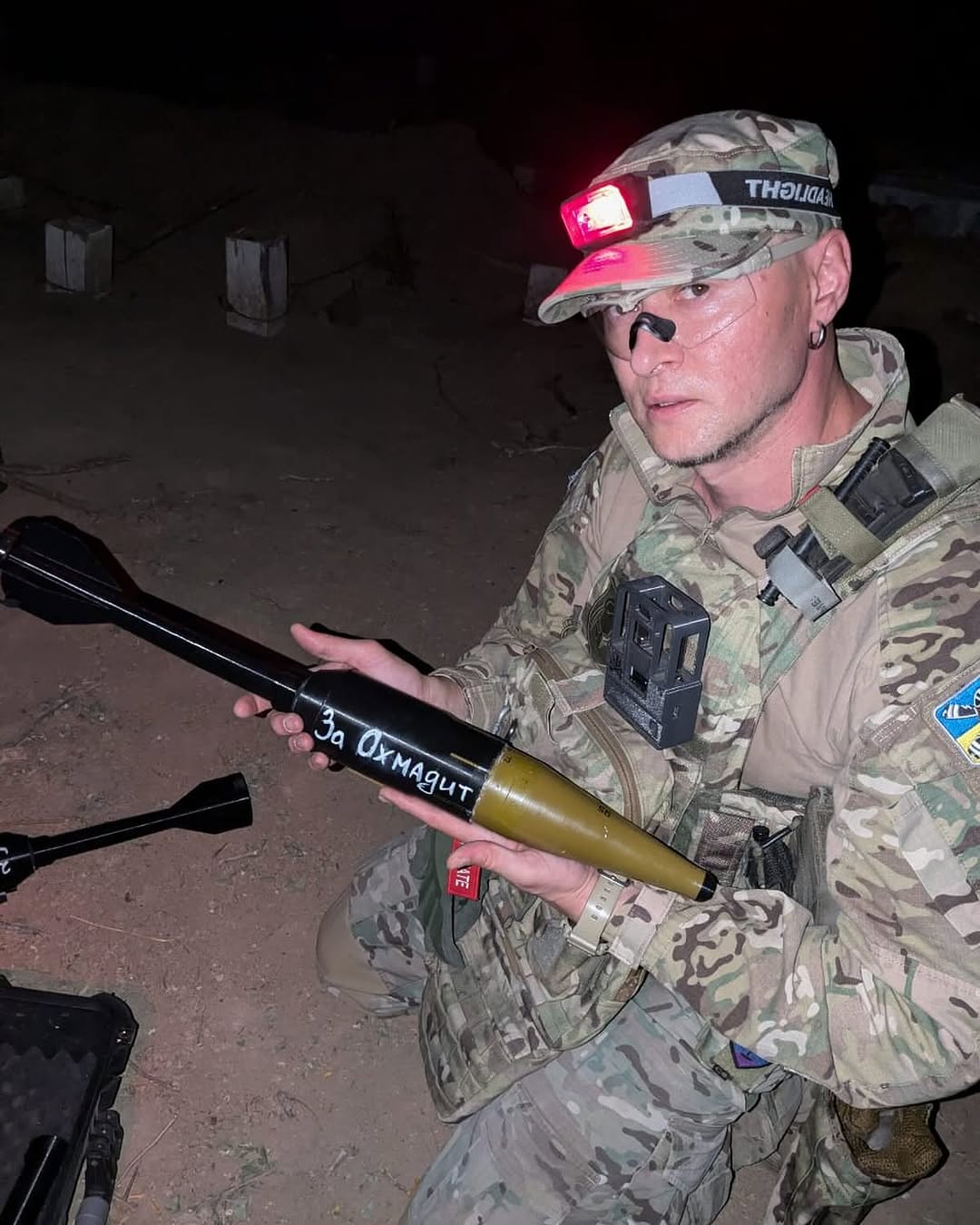 Хливнюк красномовним фото відповів, чому не випускає нові пісні