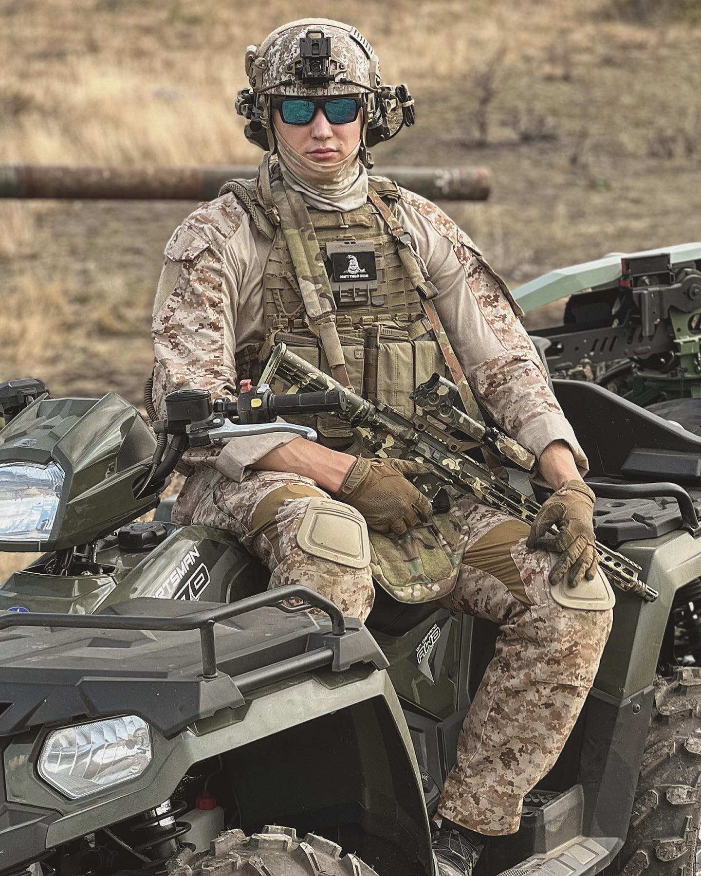 Леся Нікітюк засвітилася в обіймах Цимбалюка: її бойфренд-військовий відреагував