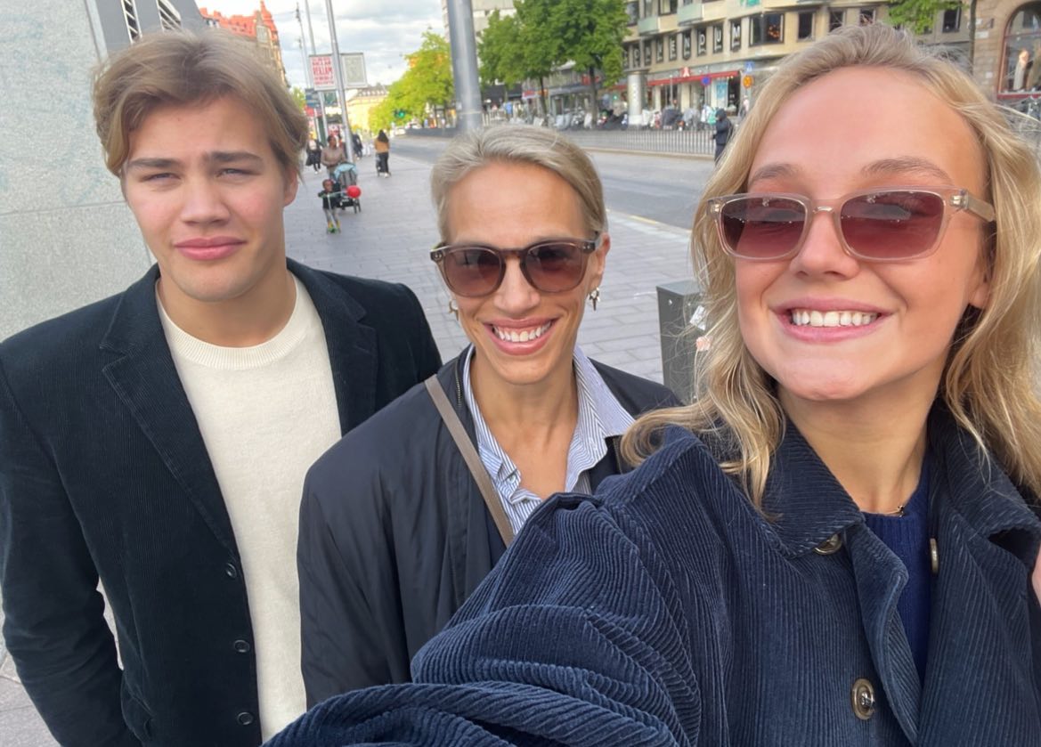 Який сьогодні вигляд має Петра з комедії "Таксі": майже не змінилася (фото)