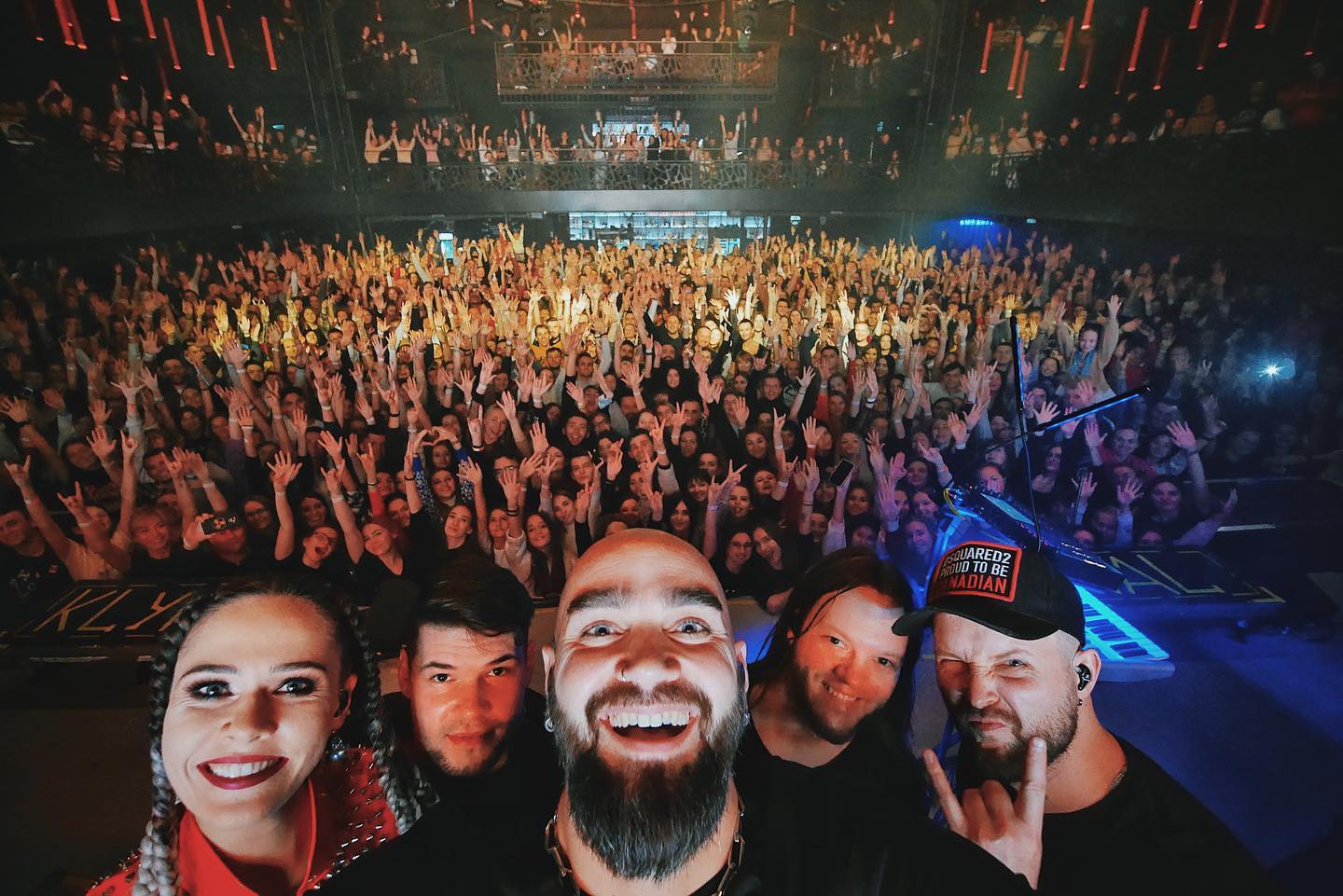 Муж Саниной впервые за долгое время вышел на связь и показал, в какой стране находится