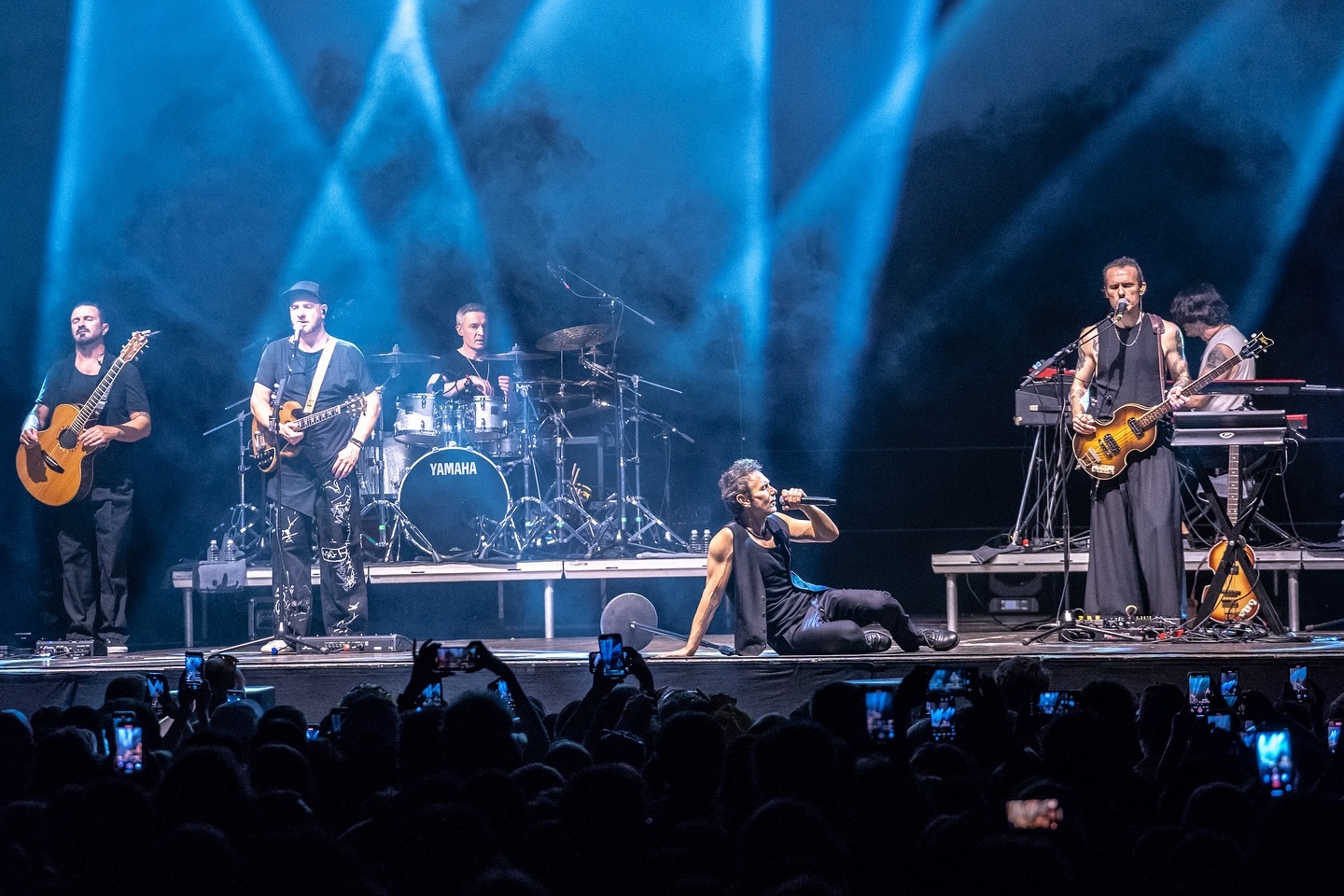 Вакарчук переспівав Квітку Цісик у новому англомовному альбомі "Океан Ельзи"