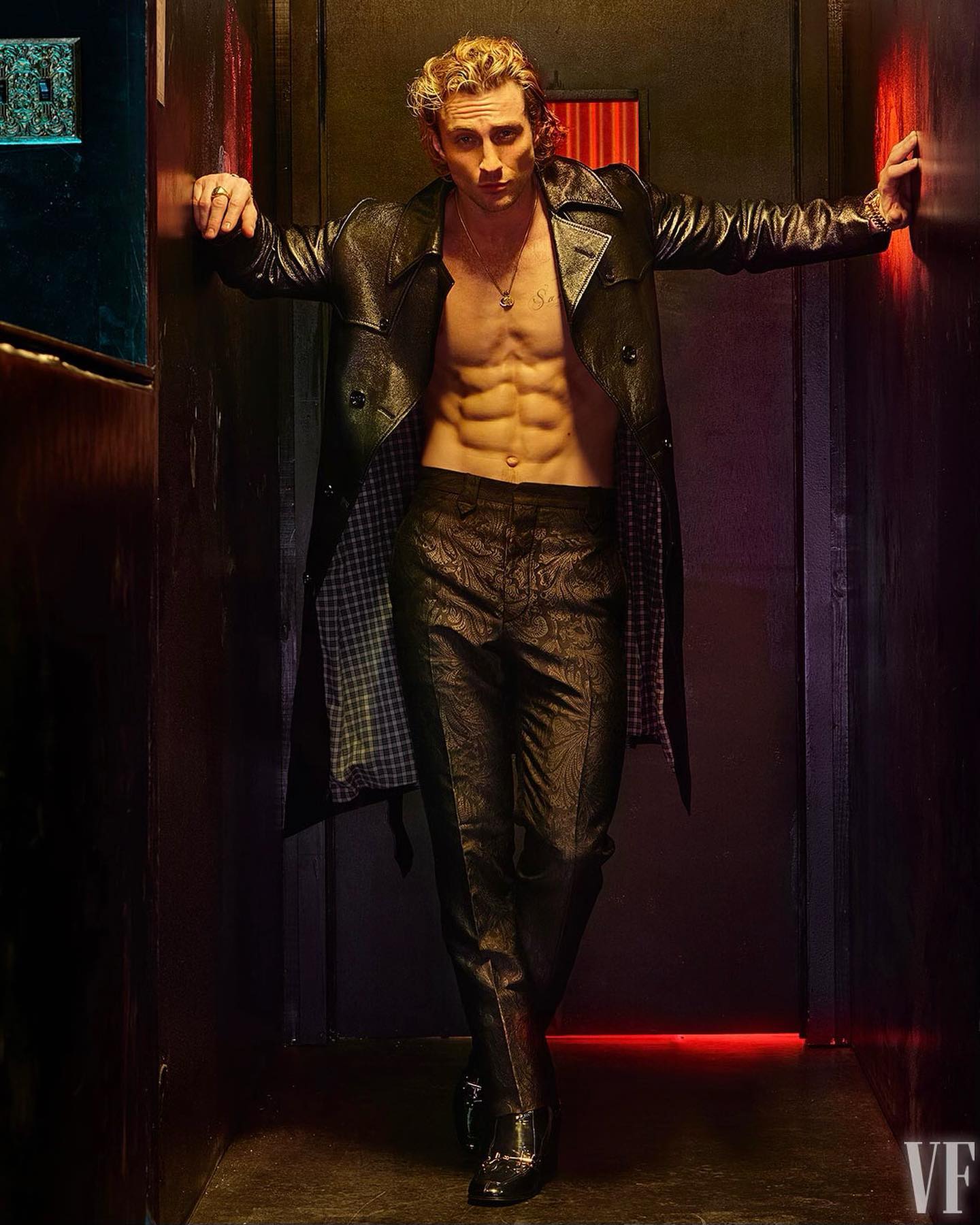 Відомий актор визнаний найкрасивішим чоловіком у світі: який вигляд він має (фото)