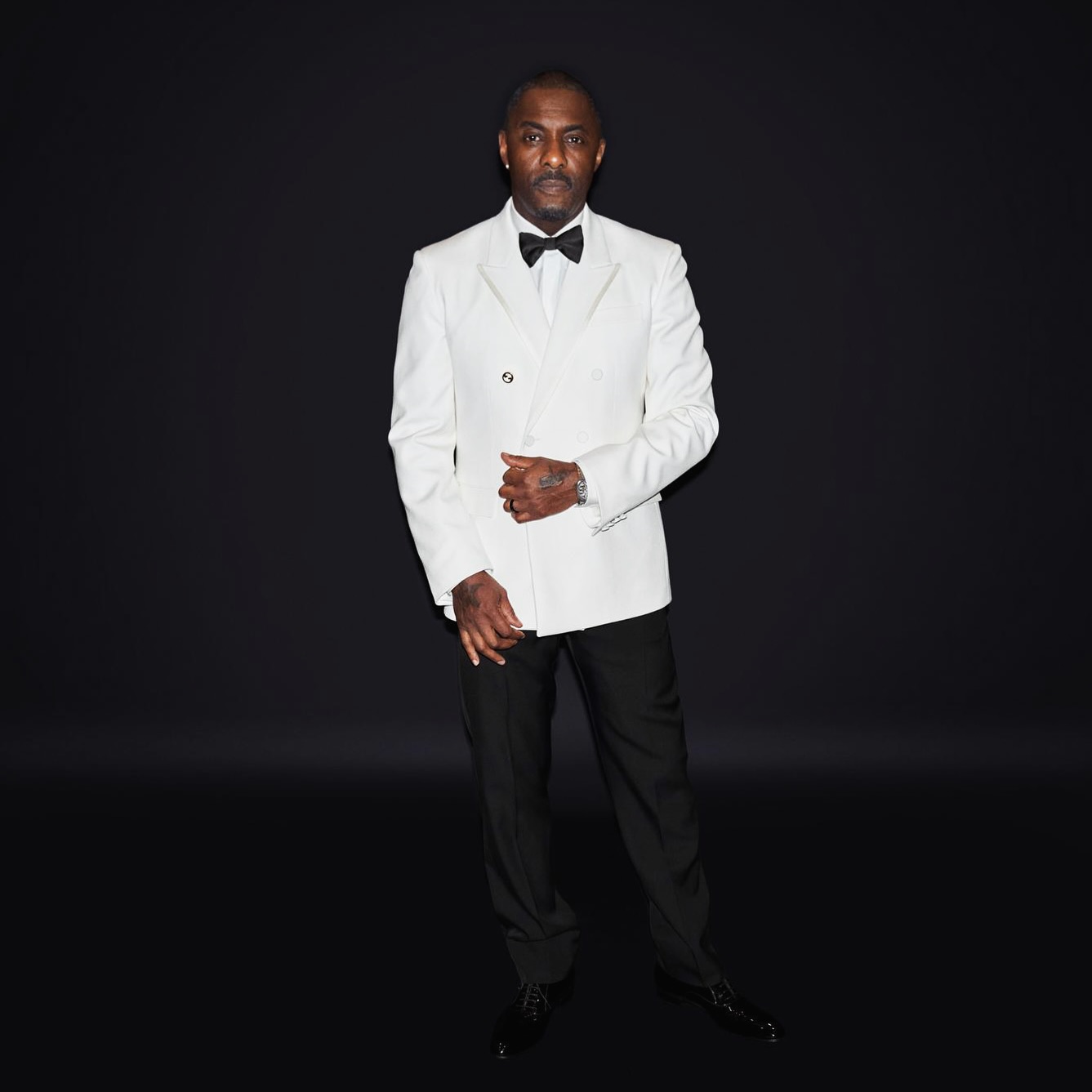 Відомий актор визнаний найкрасивішим чоловіком у світі: який вигляд він має (фото)