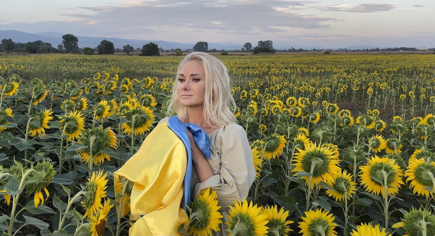 "Ніколи не тримав у руках зброю". Бужинська розповіла про рідну людину на фронті