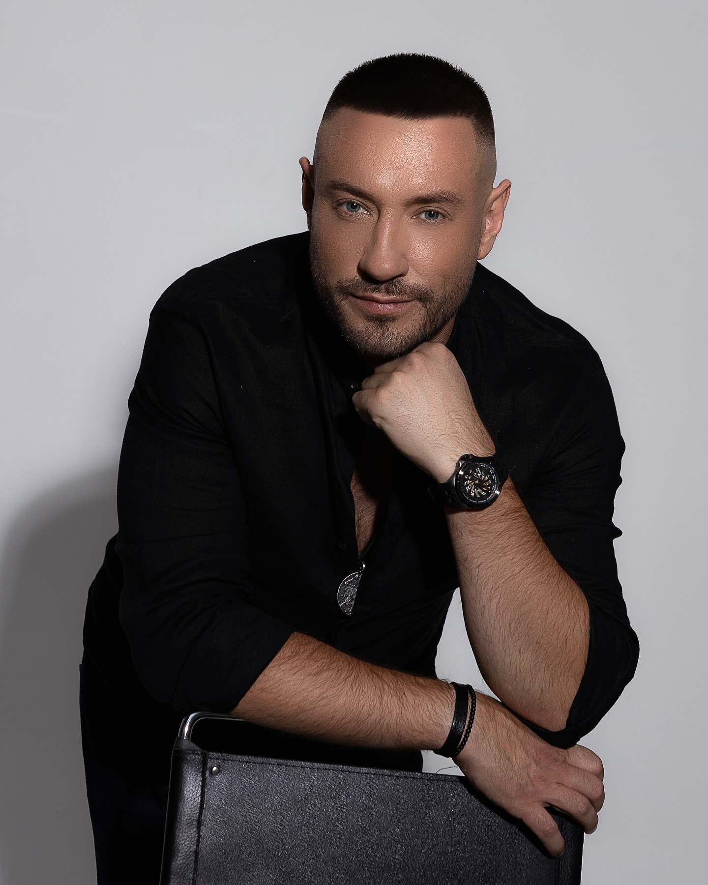 "Двійник" Винника зізнався, чи заздрить успіху Вакарчука: "це гонки"