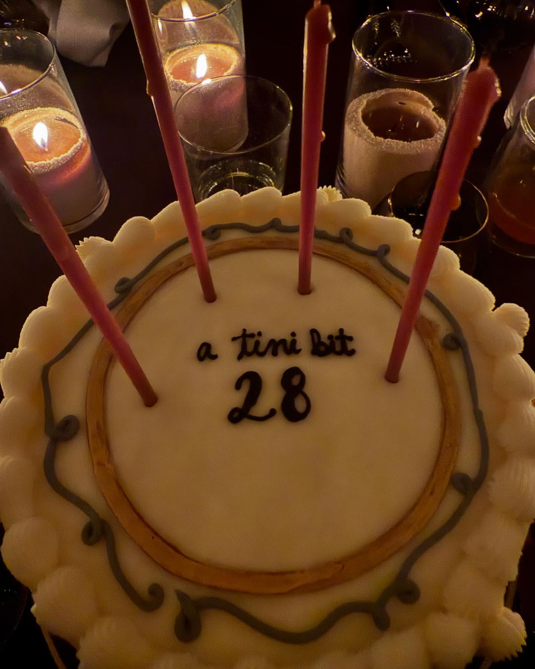 Жена Бибера спровоцировала слухи о расставании с певцом