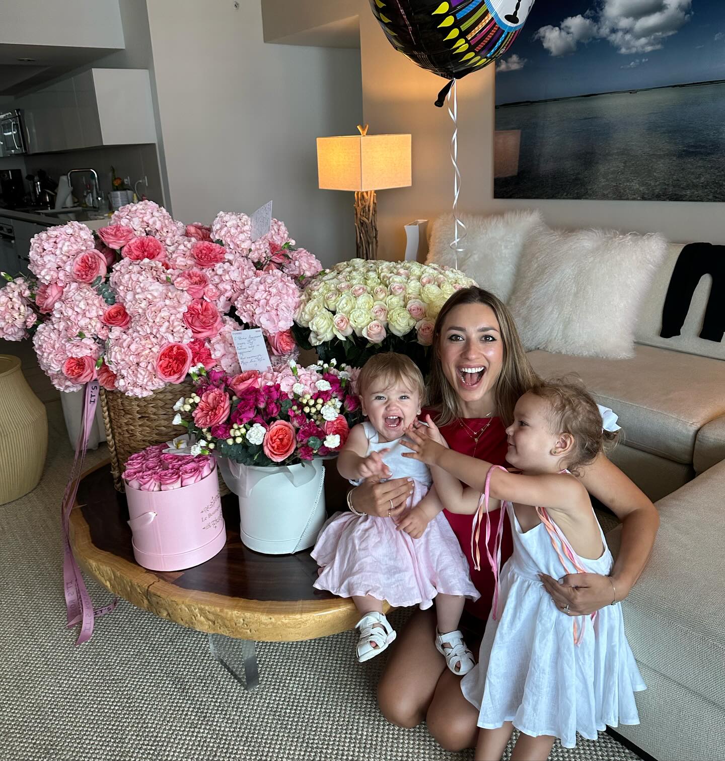 Победительница "Холостяка" в нижнем белье похвасталась фигурой после двух беременностей