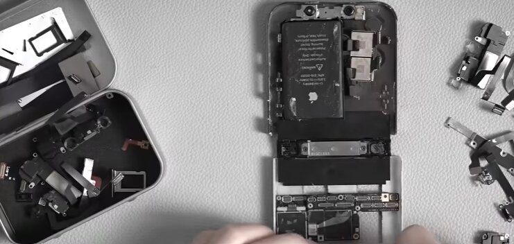 Проделал всю работу за компанию: простой китаец создал iPhone с гибким экраном (видео)