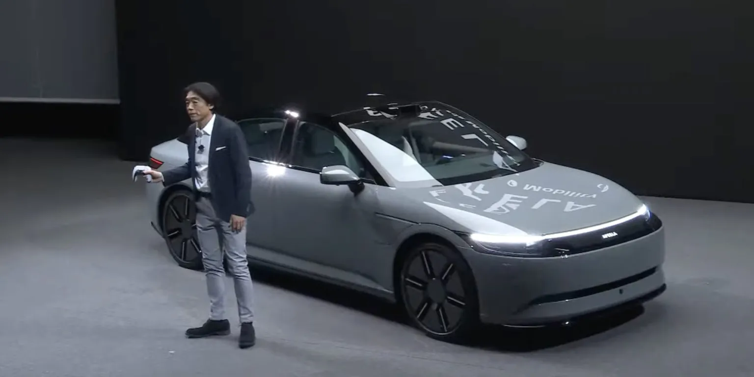 Sony представила свій перший електромобіль, який виїхав за допомогою геймпаду від PlayStation