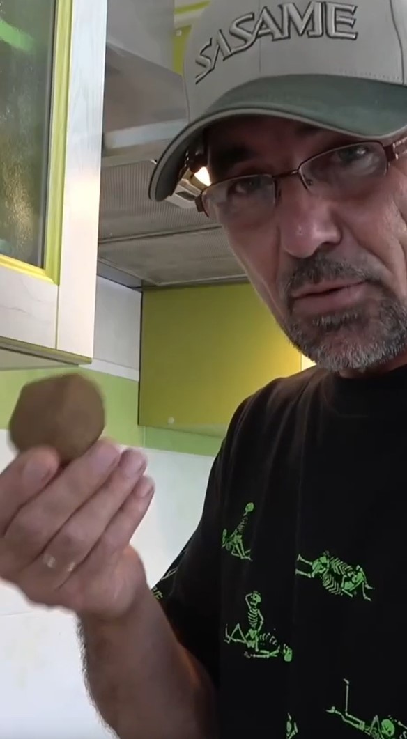 Дідівська насадка, з якою всі карасі і коропи будуть ваші (рецепт)