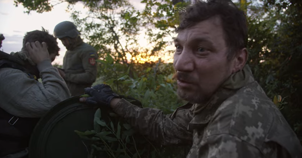 Батько і син захищають Україну в одному підрозділі на одній "Гвоздиці": історія родини воїнів