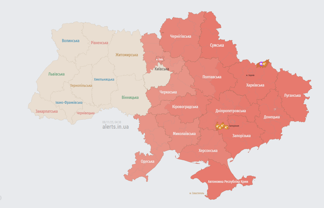 У Києві третя за ніч повітряна тривога, працює ППО
