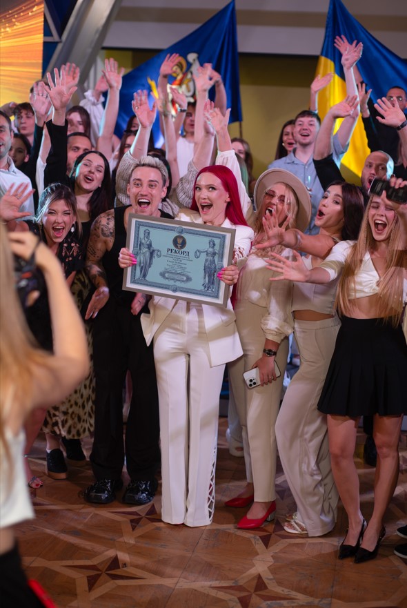 Відома блогерка встановила національний рекорд та стала найпопулярнішою в Україні (фото)