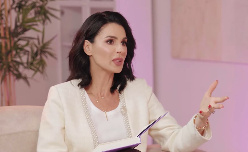 "Не хотіла заміж взагалі": MamaRika відверто відповіла, чому погодилася на шлюб з коханим