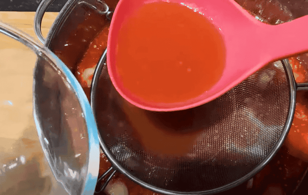 Забудьте про магазинний: як приготувати ідеальний кетчуп всього за 30 хвилин