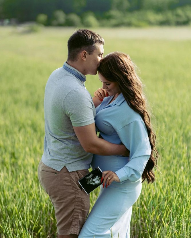 Блогерка Верба показалася у білизні на останніх термінах вагітності: "Хочу бути красивою до кінця"