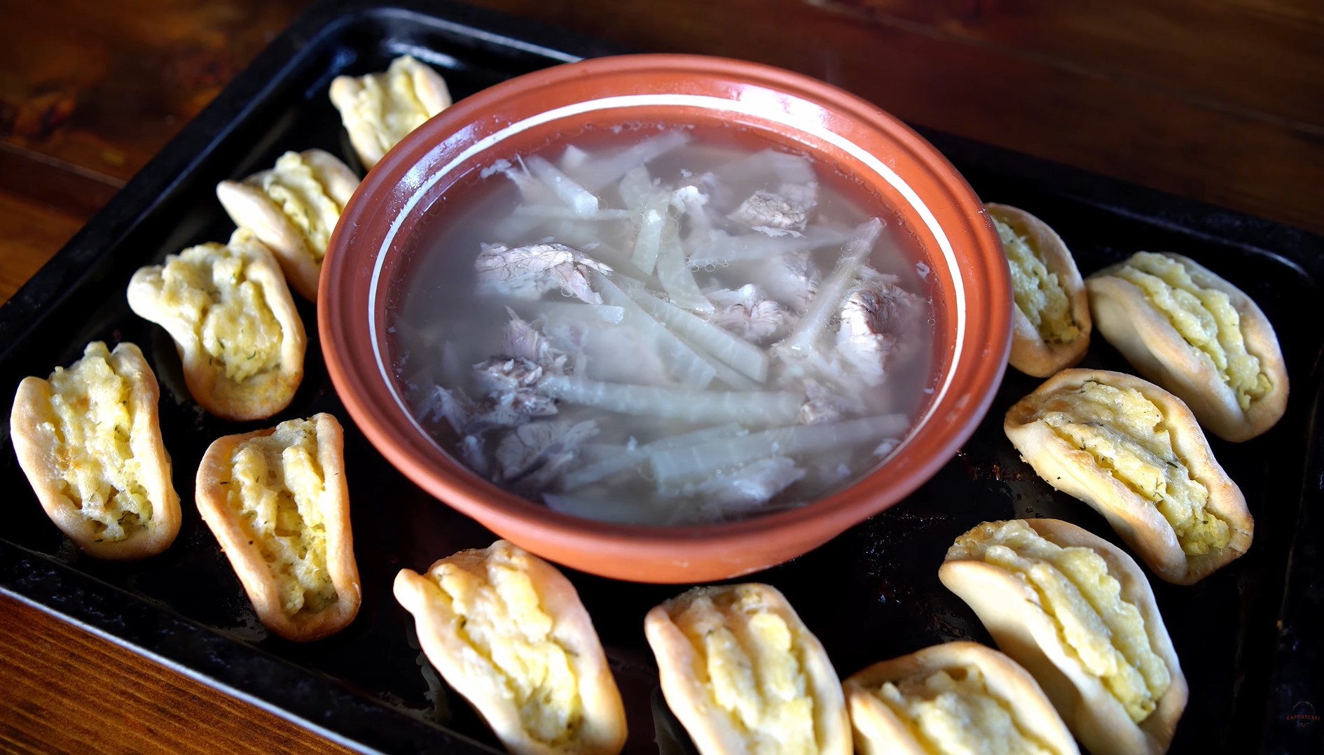 Древние украинские блюда, которые готовят до сих пор: рецепты душенины, бигуса и зганянки