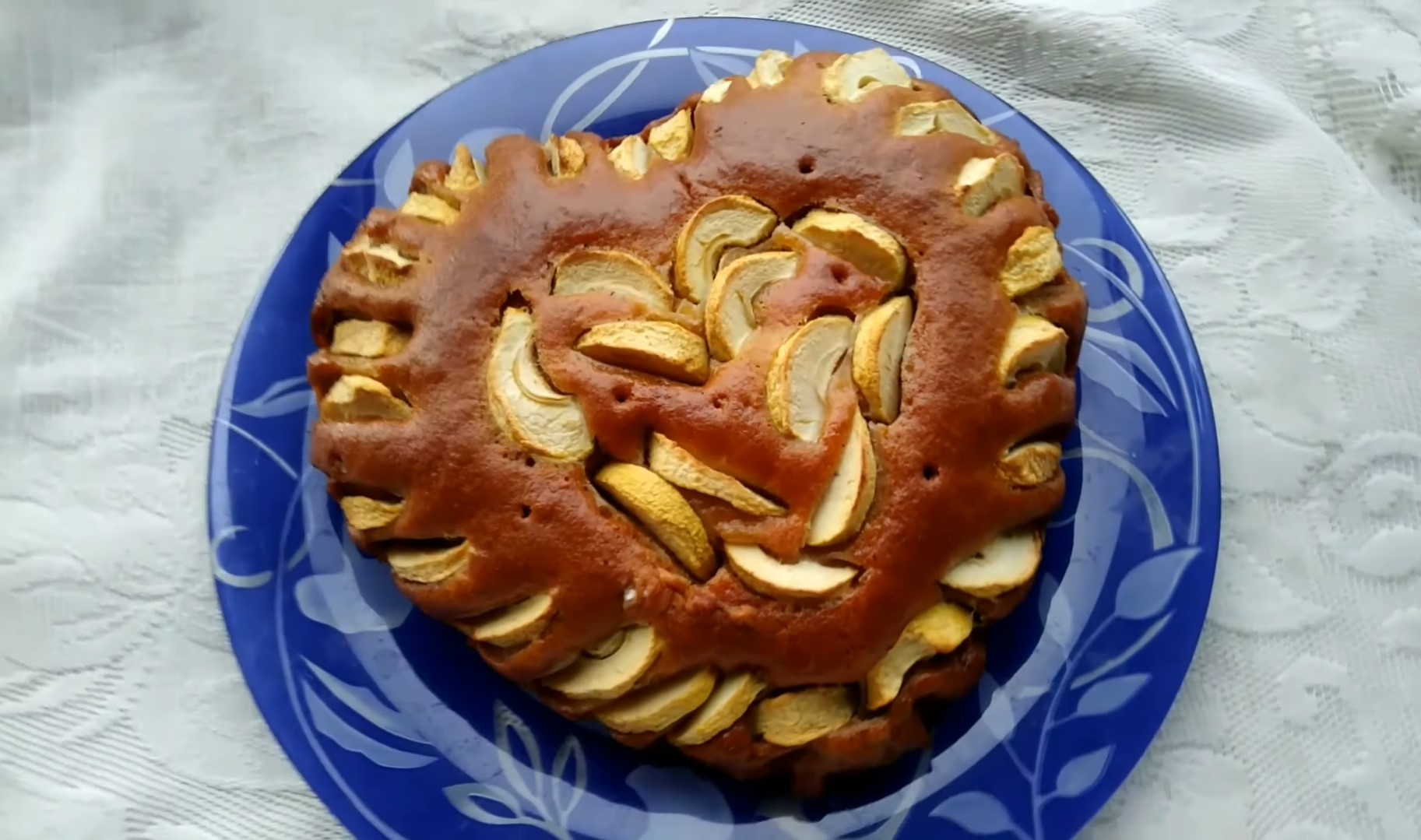 Собираем корзину на Яблочный Спас: что освятить в храме для достатка на целый год