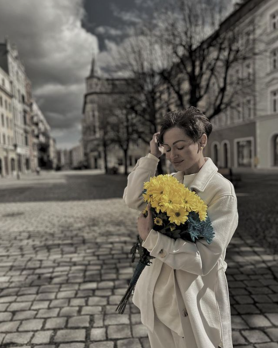 Одновременно с сыном боролись за жизнь: украинцы прощаются с известной блогершей