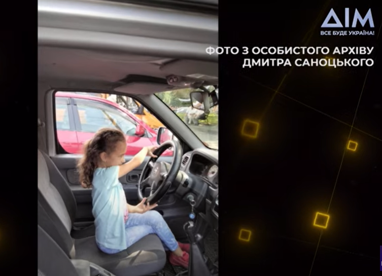 7-річна українка купила для воїнів ЗСУ 4 авто, дрони і Starlink, роблячи віночки (відео і фото)