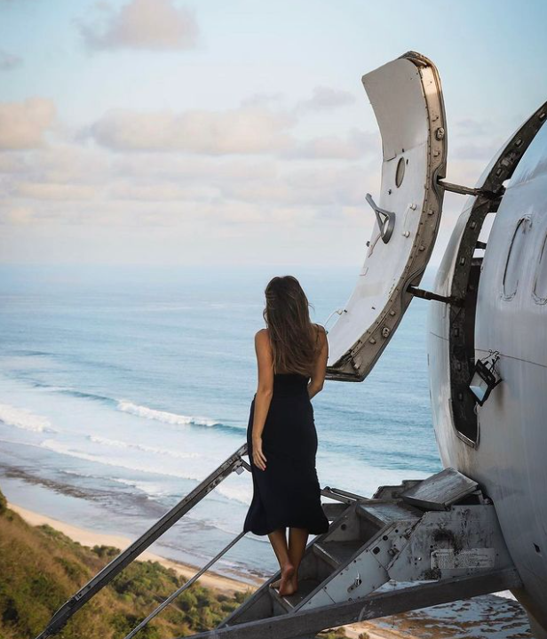 Boeing 737 перетворили у розкішну віллу, від одного погляду на яку перехоплює подих (фото)