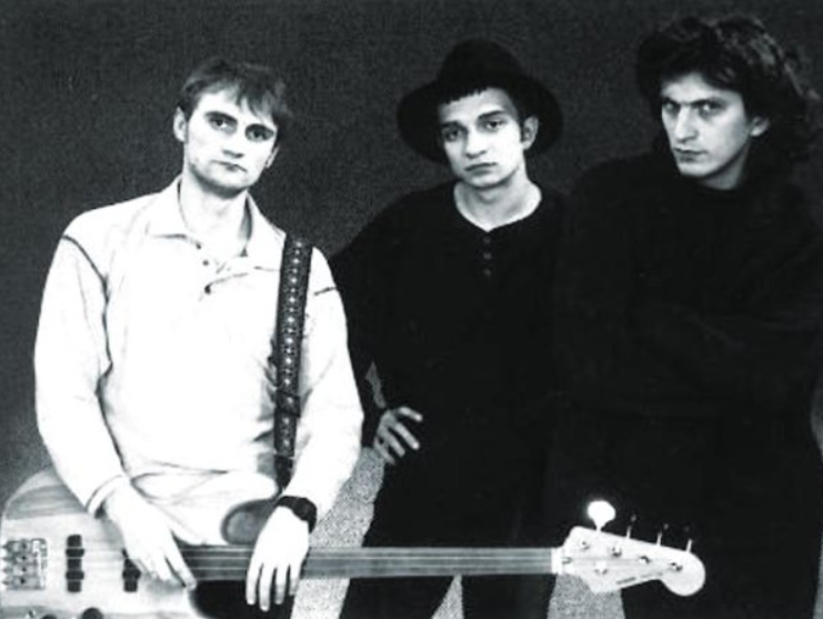 Згадуємо Кузьму: 20 старих фотографій культового музиканта зі сім'єю, друзями й гуртом