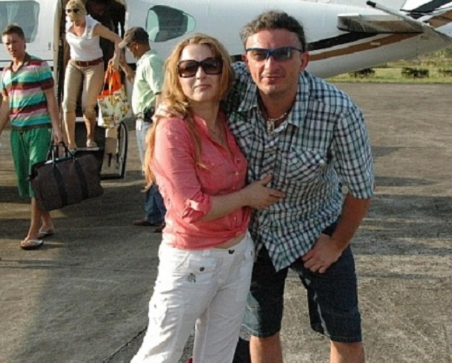 Згадуємо Кузьму: 20 старих фотографій культового музиканта зі сім'єю, друзями й гуртом