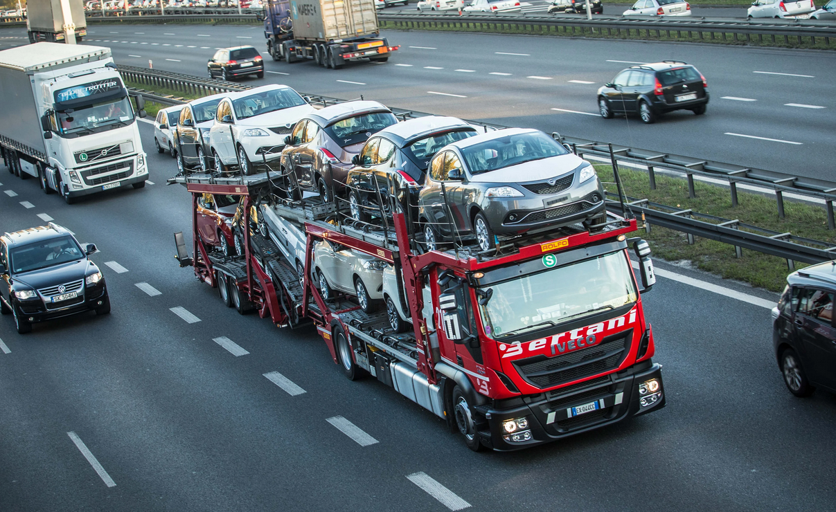 Українцям готові платити 110 тис. грн на місяць: де і кому саме
