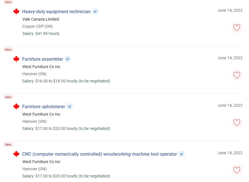 3000 долларов и бесплатные билеты. Как Канада помогает украинцам