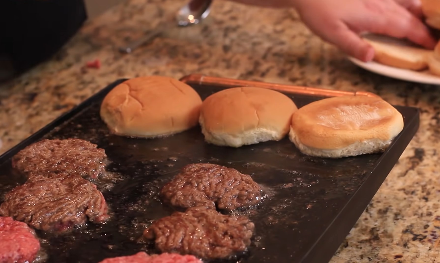 Гамбургер "как в МакДональдсе" в домашних условиях: пошаговый рецепт с фото