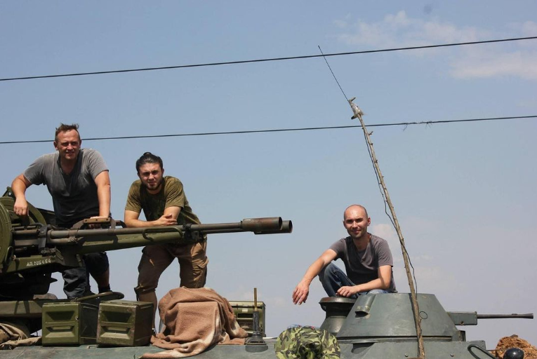 Тарас Тополя с группой "Антитіла" берут на попечение детей погибших на войне героев