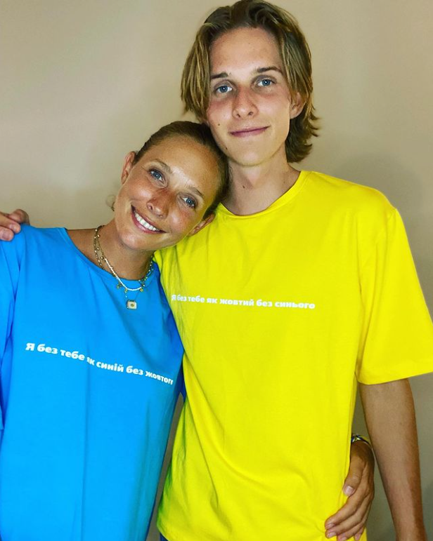 "Боронить країну на цьому фронті": Катя Осадча показала яскраве фото зі старшим сином