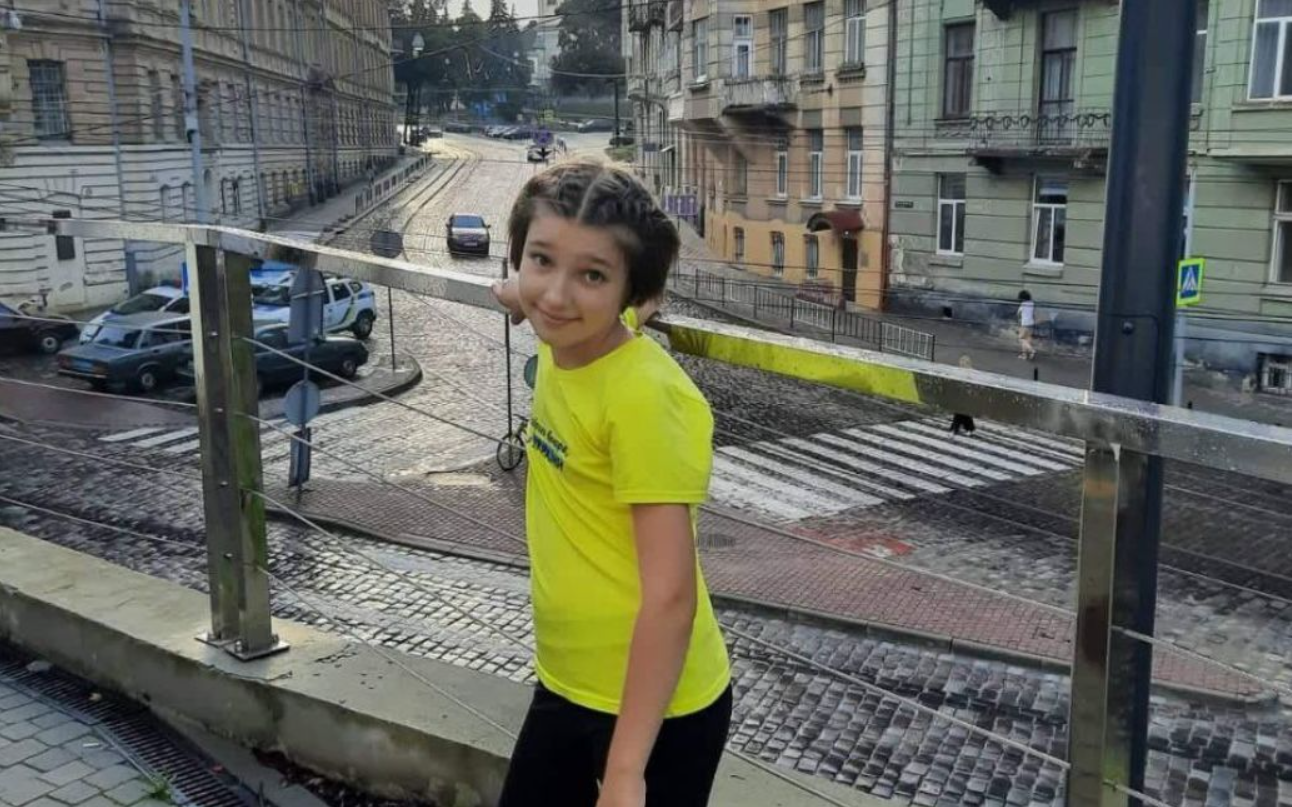 10-летняя школьница снова передала ВСУ 10 тысяч гривен: "когда будет победа, я себе еще насобираю"