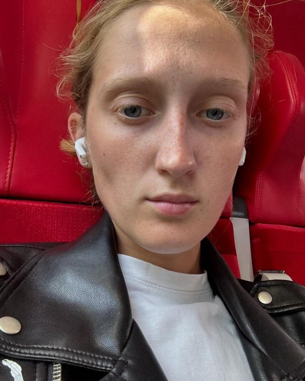 Модель з Маріуполя з'явилася на обкладинці Vogue: хто вона і що про неї відомо