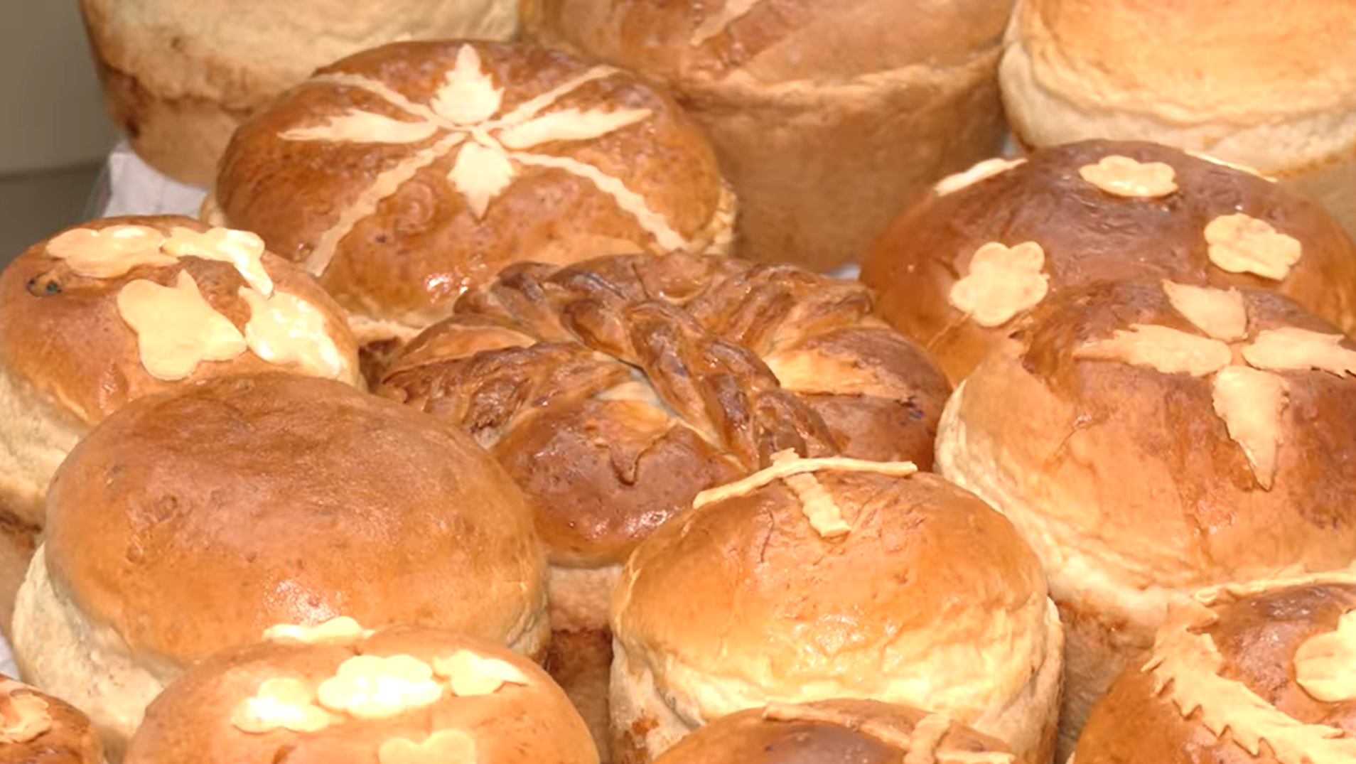 У Львові створили найбільший тризуб із пасок: дивіться, як встановили новий рекорд України