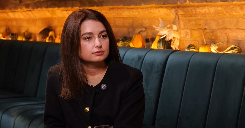 Відома тревел-блогерка пояснила, чому у своїх соцмережах майже не говорить про війну