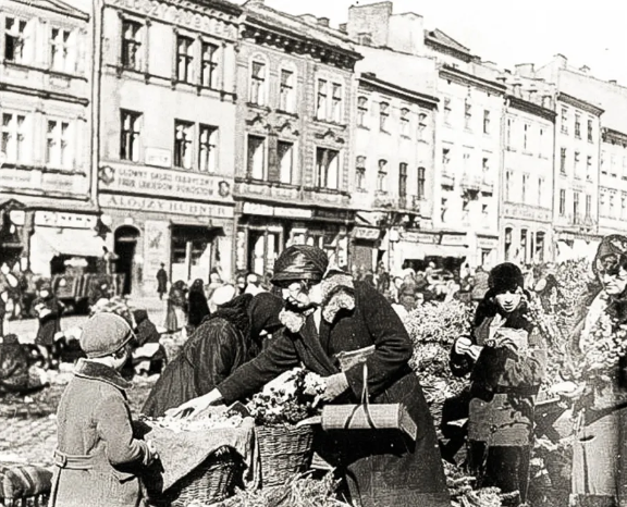 Дивіться, як українці святили паски століття тому: великодні фото з різних регіонів